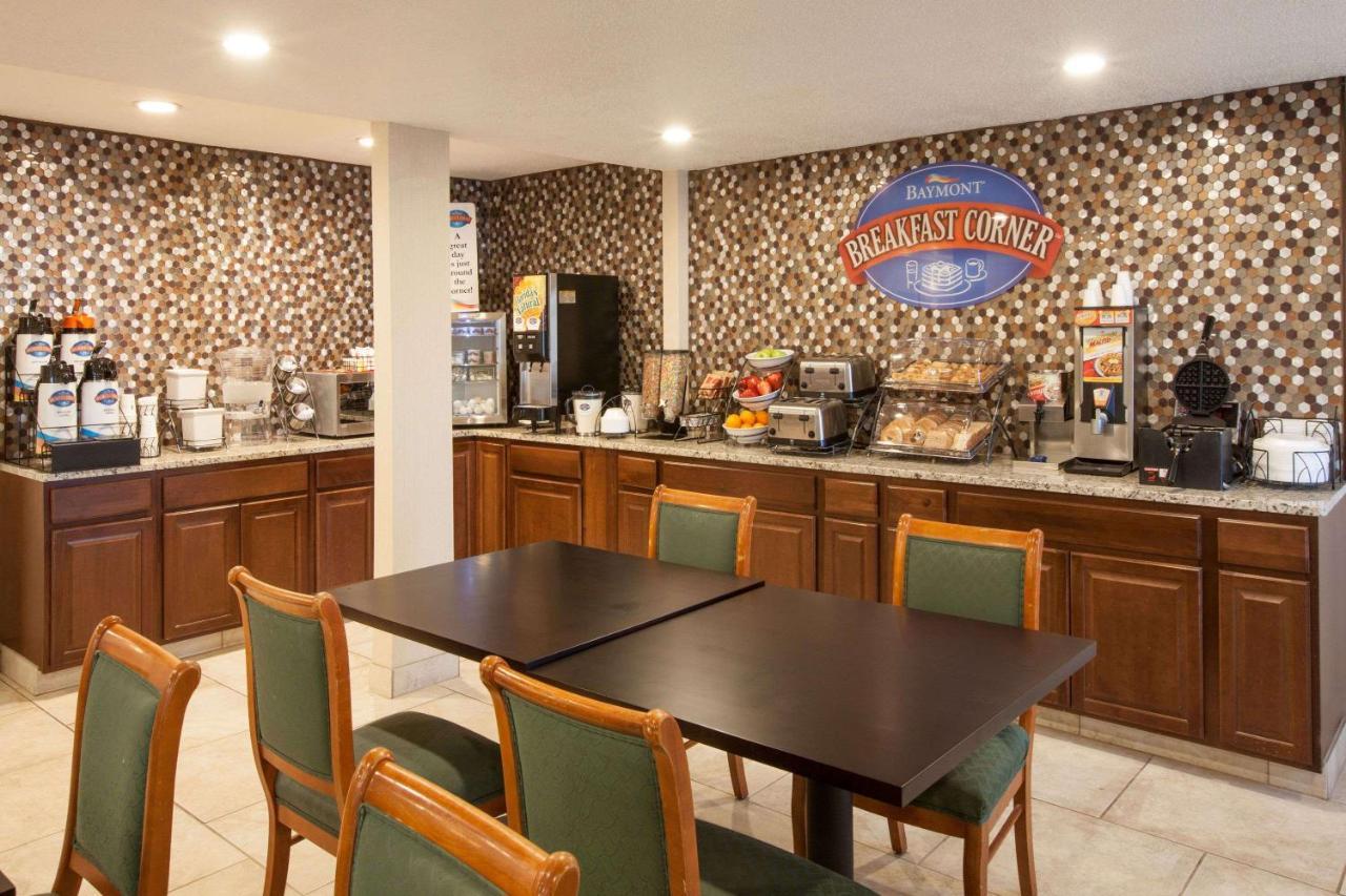Baymont By Wyndham Texarkana Exterior photo