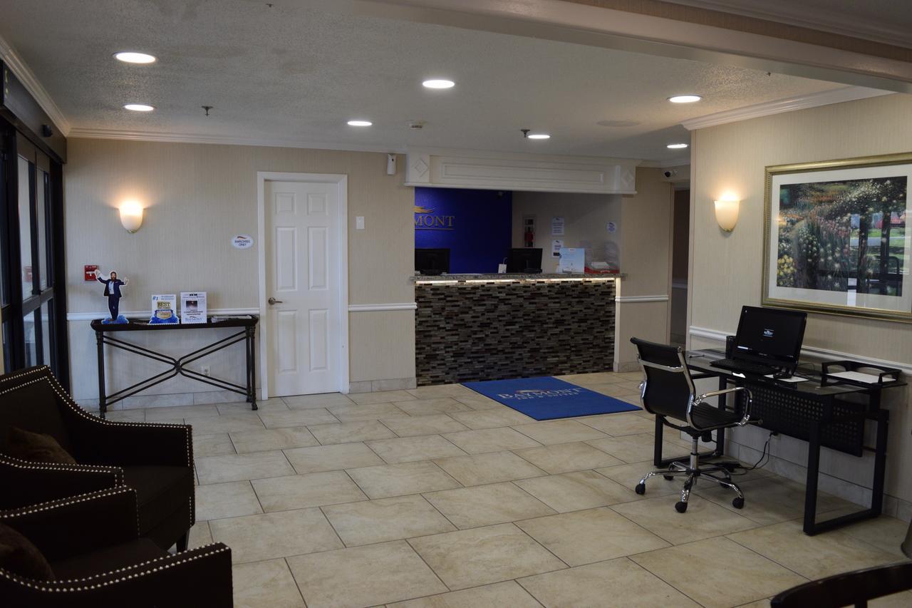 Baymont By Wyndham Texarkana Exterior photo