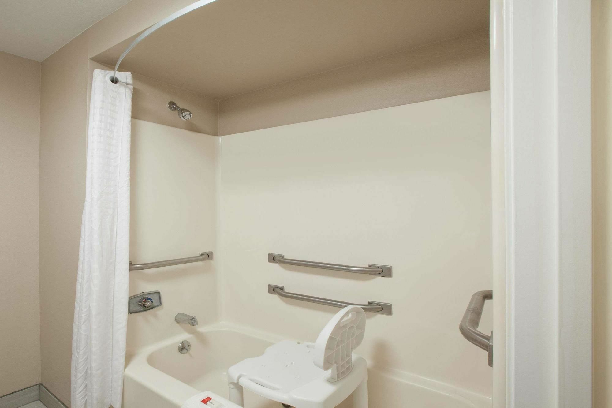 Baymont By Wyndham Texarkana Exterior photo